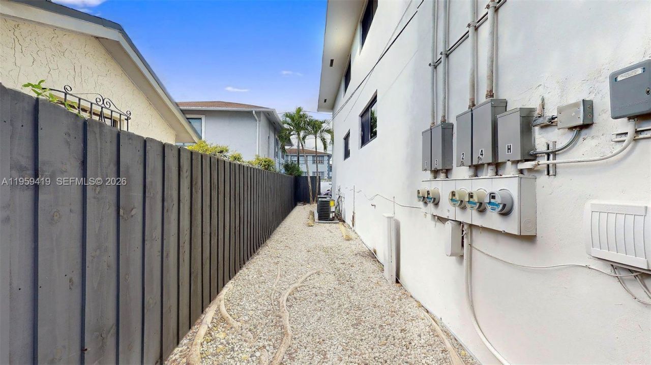 329 SW 9th Ave, Miami, FL 33130 Photo