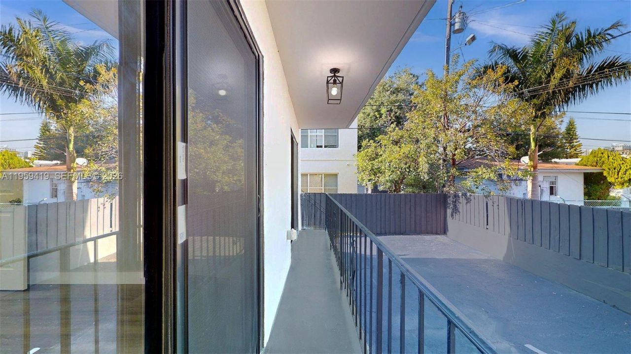 329 SW 9th Ave, Miami, FL 33130 Photo