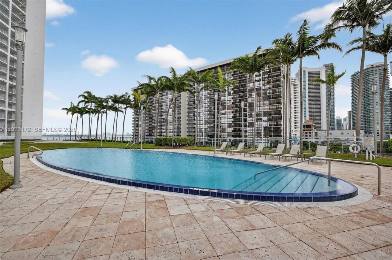 601 NE 36th St , Unit 2204, Miami, FL 33137 Photo