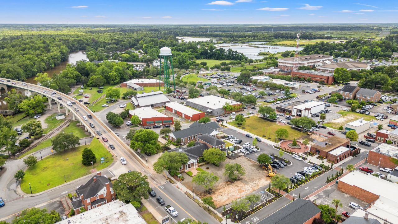 940 Woodside Dr. Photo 19