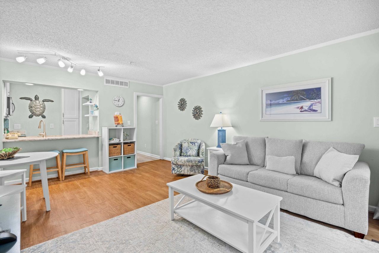 415 Ocean Creek Dr. Photo 6