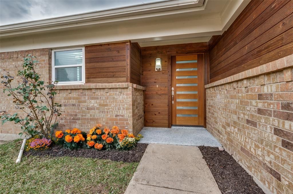 2507 Hightrail Drive, Carrollton, TX 75006 Main Photo