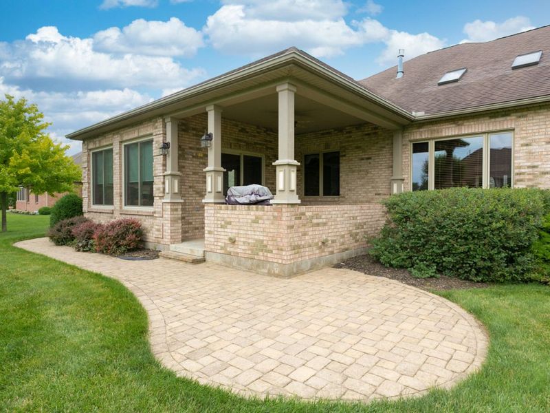 2659 Stonebridge Drive, Troy, OH 45373 Photo 10