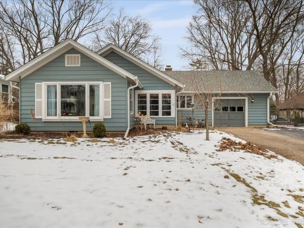 323 Illinois Avenue, Batavia, IL 60510