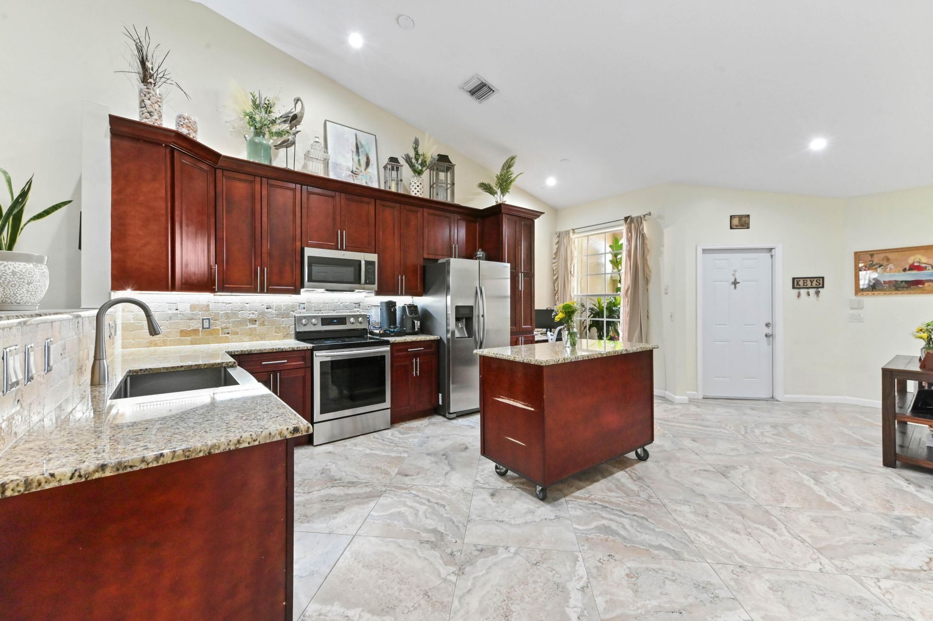 8404 Long Bay, West Palm Beach, FL 33411 Photo