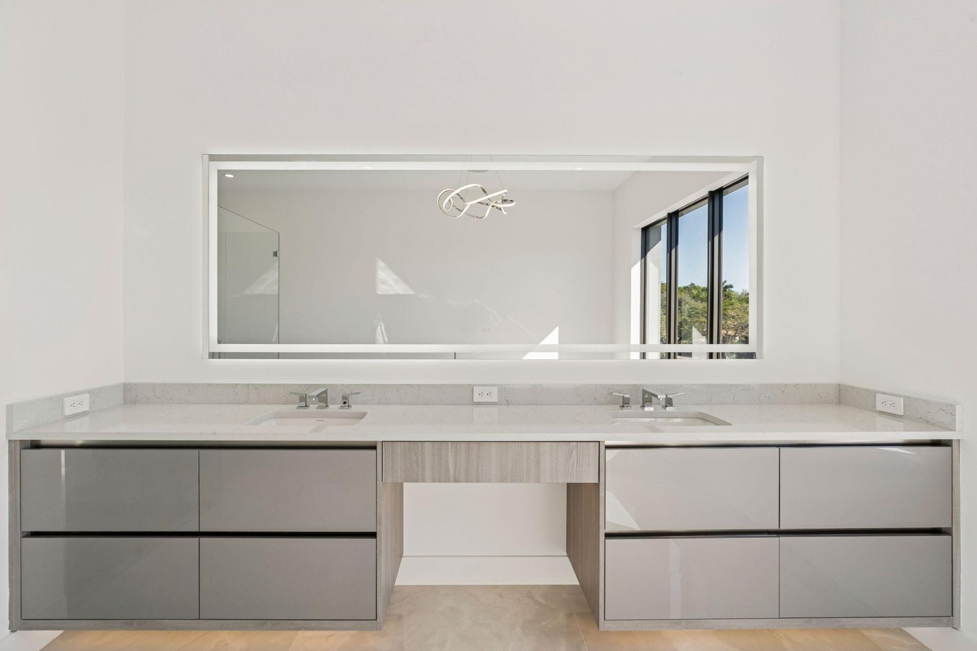 261 NW 8th Street, Boca Raton, FL 33432 Photo