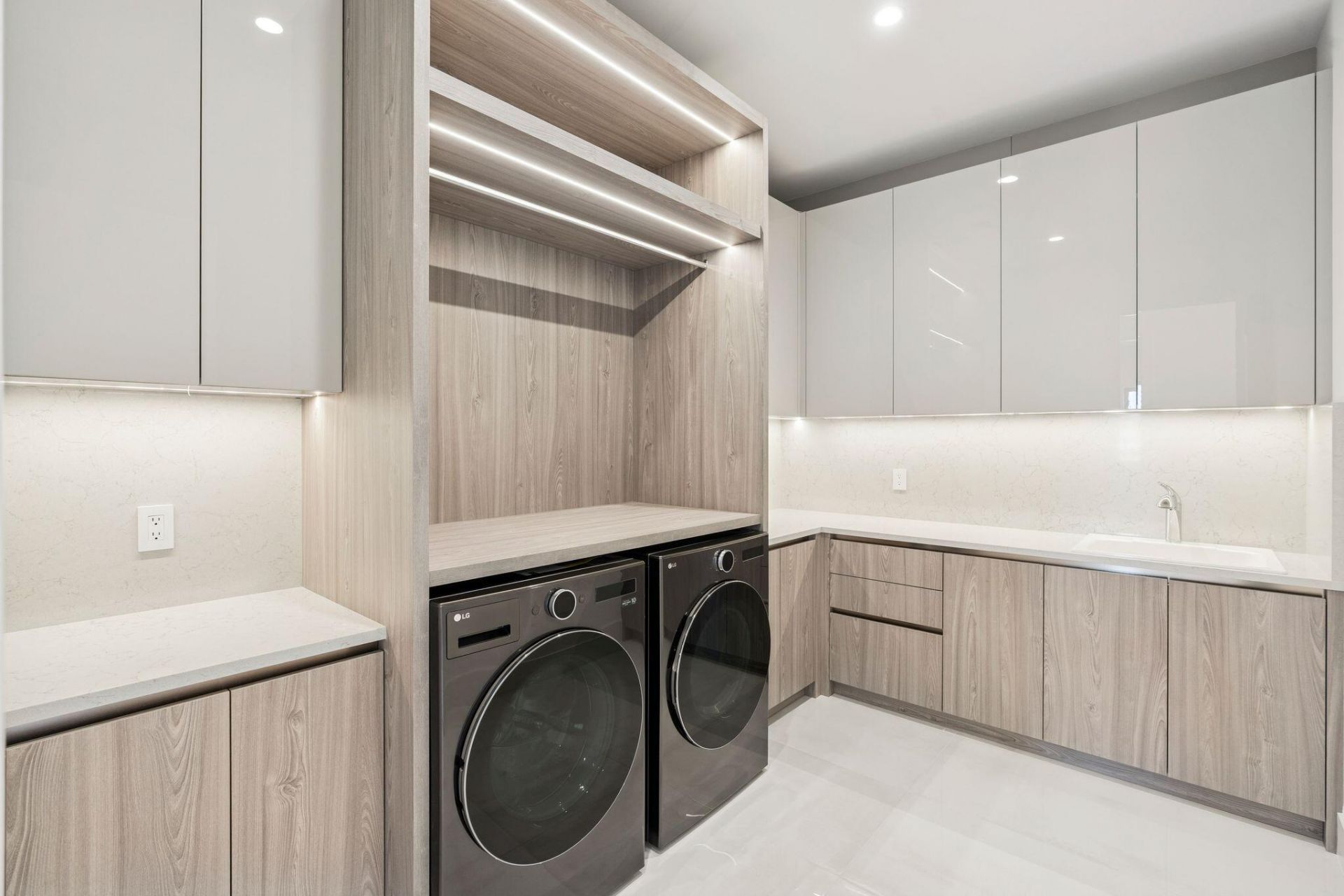 261 NW 8th Street, Boca Raton, FL 33432 Photo