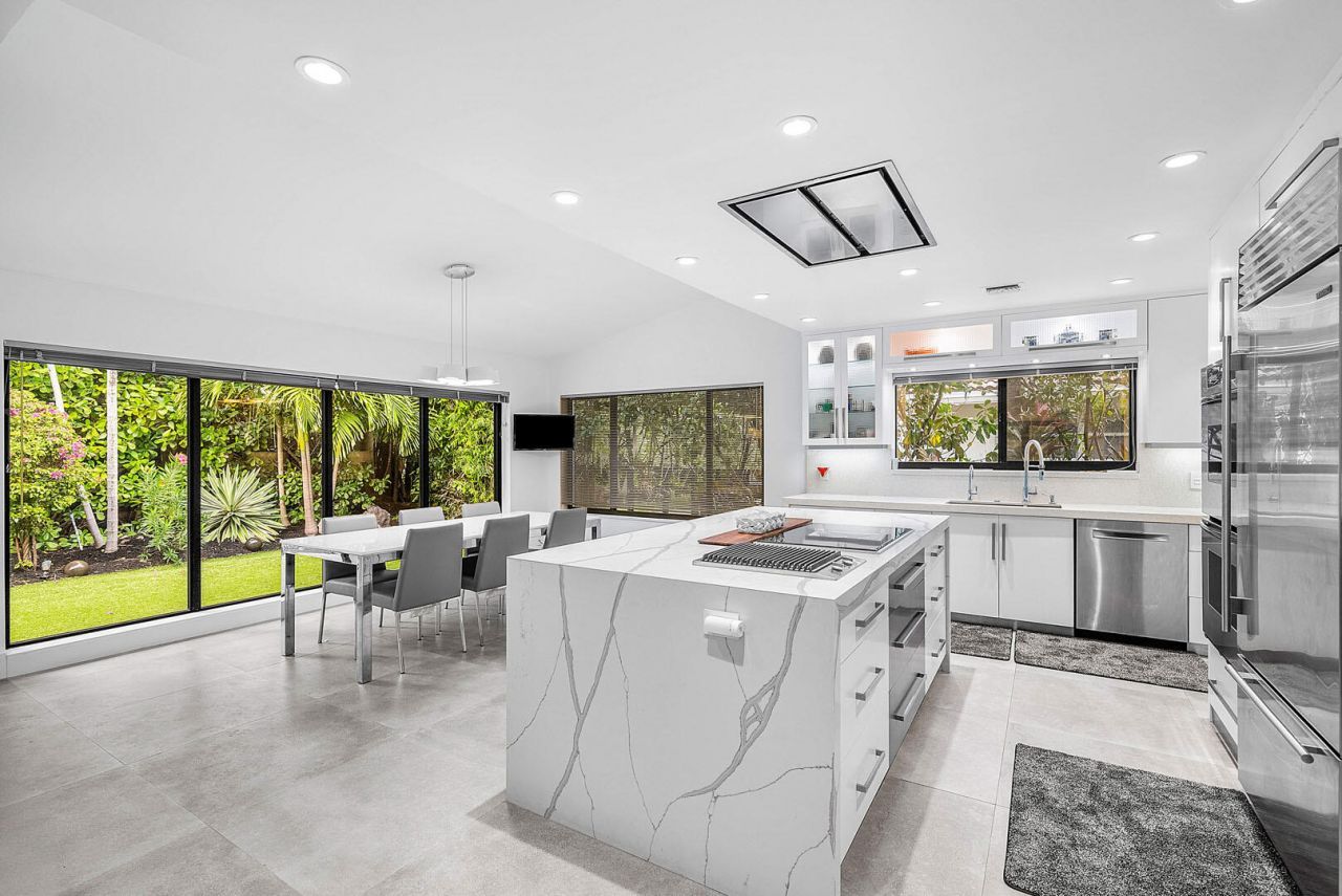 229 S Maya Palm Drive, Boca Raton, FL 33432 Photo