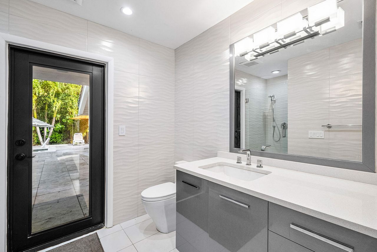 229 S Maya Palm Drive, Boca Raton, FL 33432 Photo