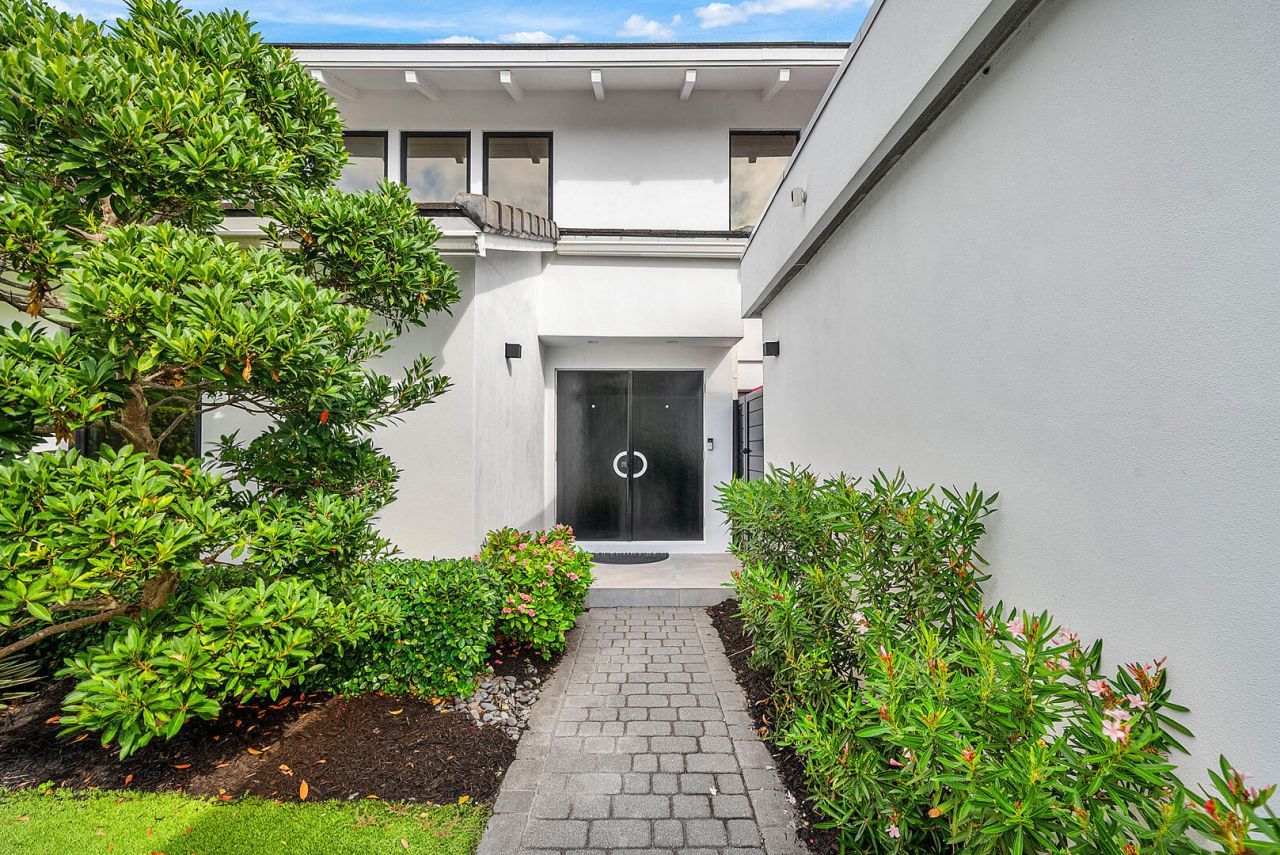 229 S Maya Palm Drive, Boca Raton, FL 33432 Photo