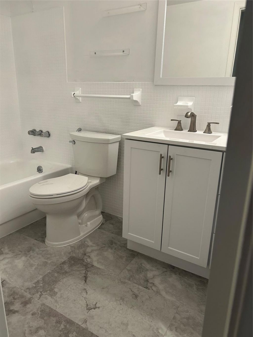 1801 NE 62nd Street, Unit 103, Fort Lauderdale, FL 33308 Photo