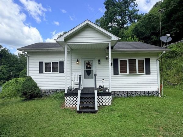 5537 Main Smokehouse Road, Harts, WV 25508