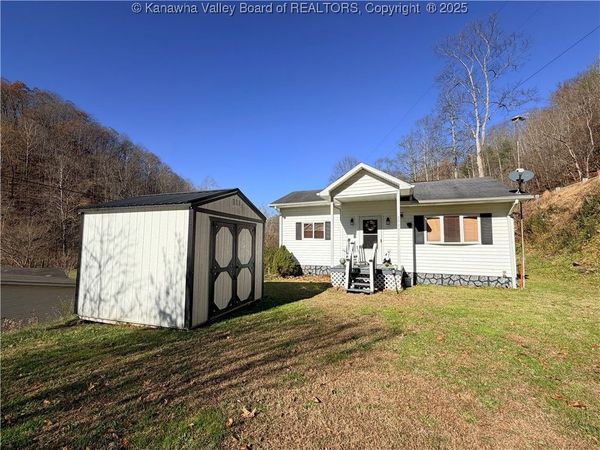 5537 Main Smokehouse Road, Harts, WV 25508