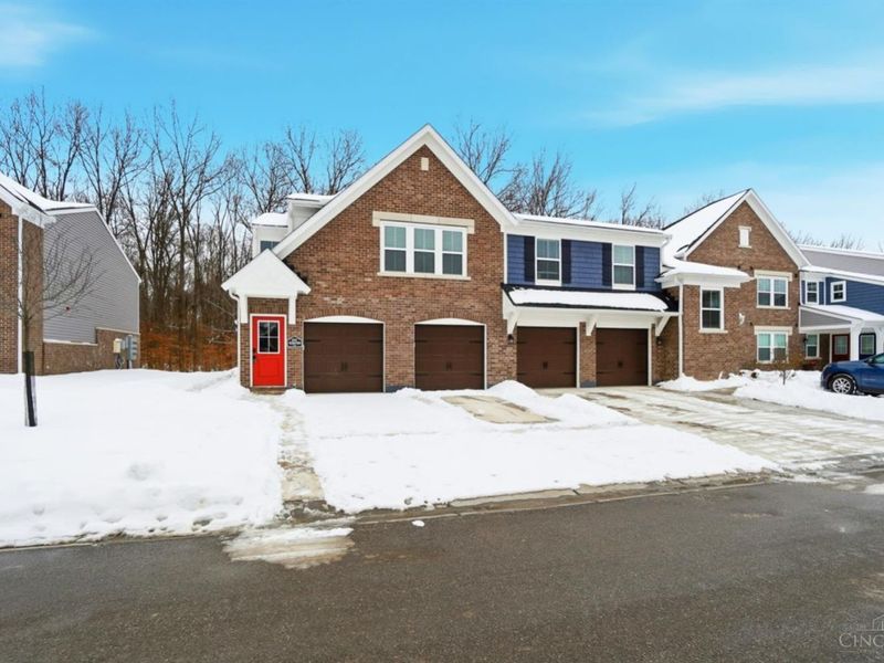 5882 Parkview Lane, Unit 300, Miami Twp, OH 45150 Photo 2