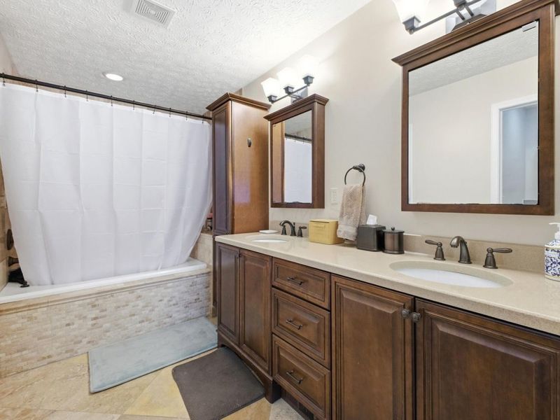 772 Old Forest Court, Columbus, OH 43230 Photo 29