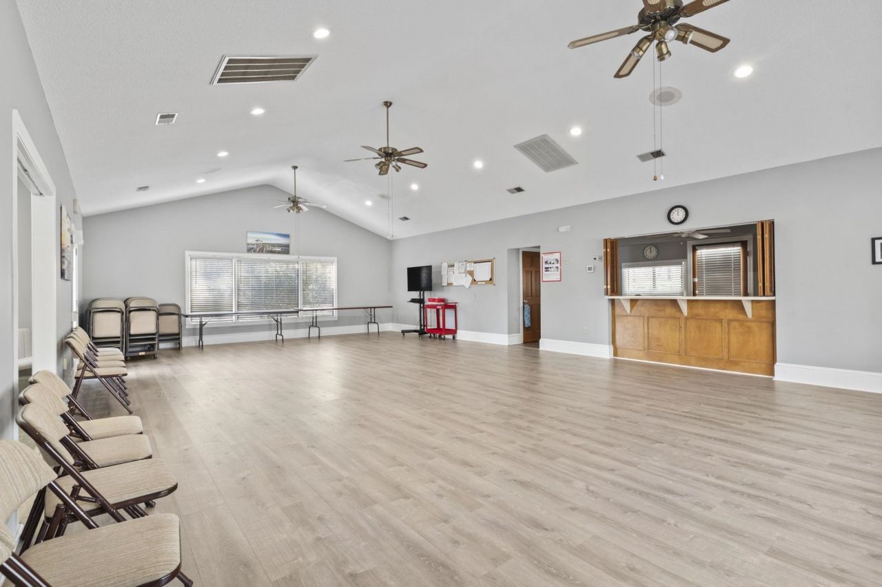 9421 Timber Row Photo 32