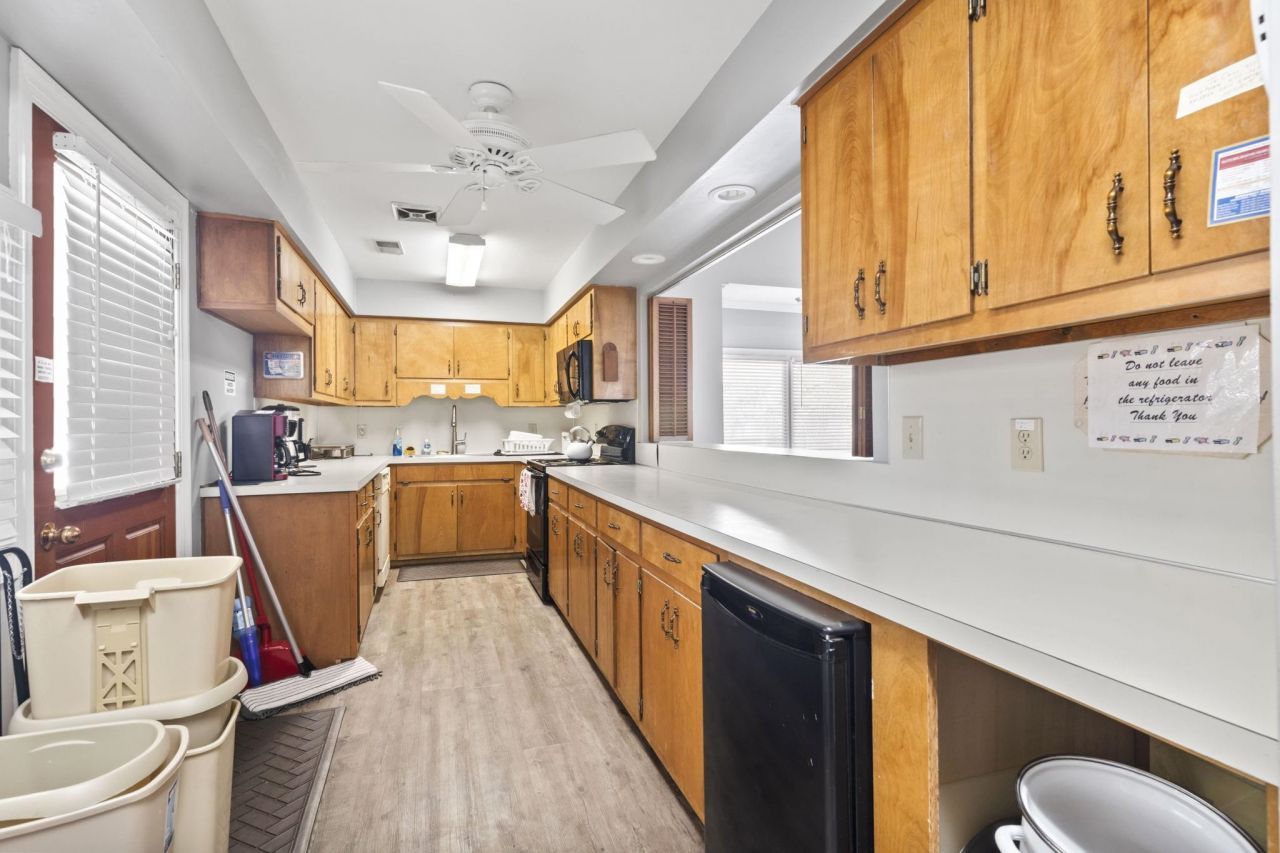 9421 Timber Row Photo 35