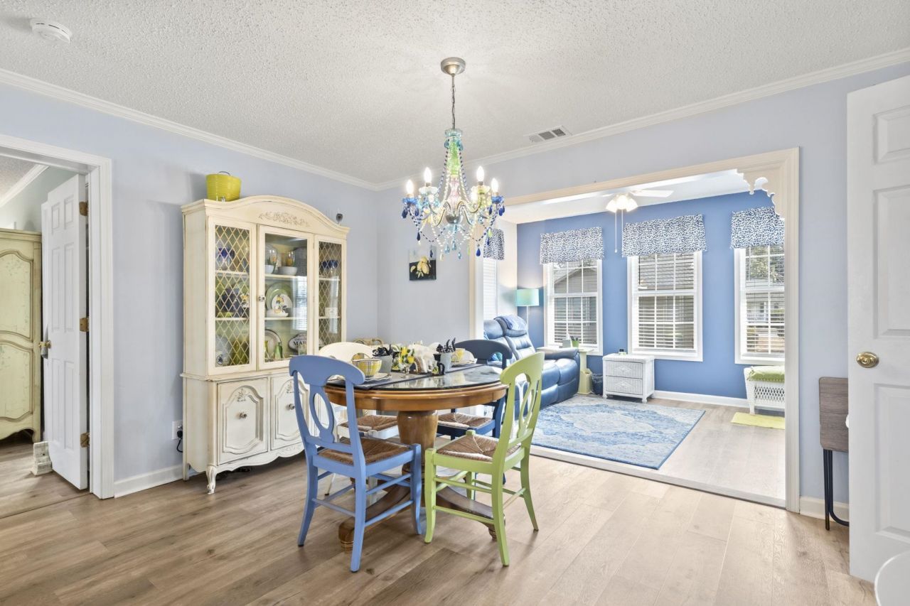 9421 Timber Row Photo 7