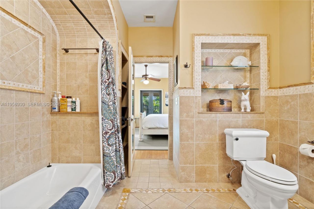 2330 Prairie Ave , Miami Beach, FL 33140 Photo