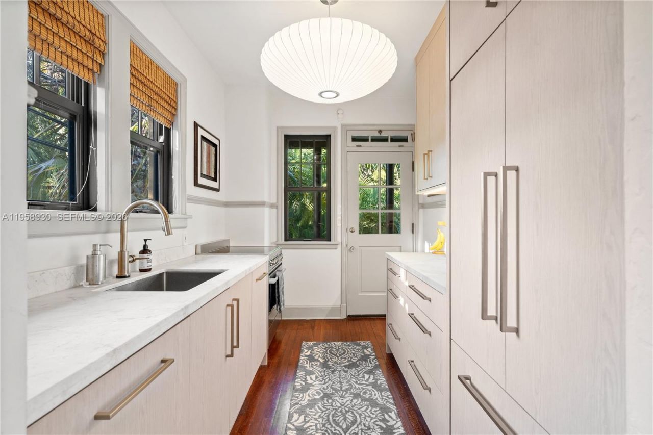 2330 Prairie Ave , Miami Beach, FL 33140 Photo