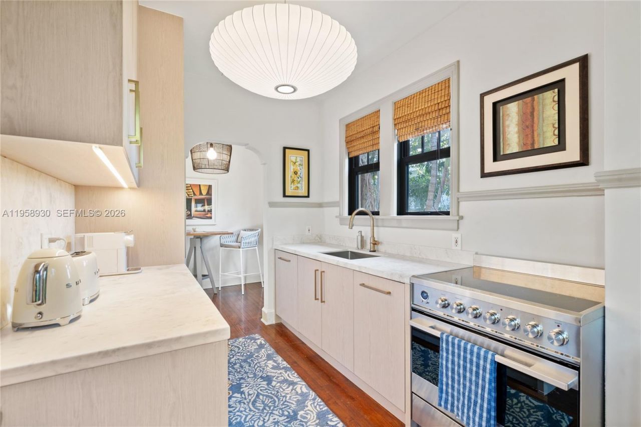 2330 Prairie Ave , Miami Beach, FL 33140 Photo