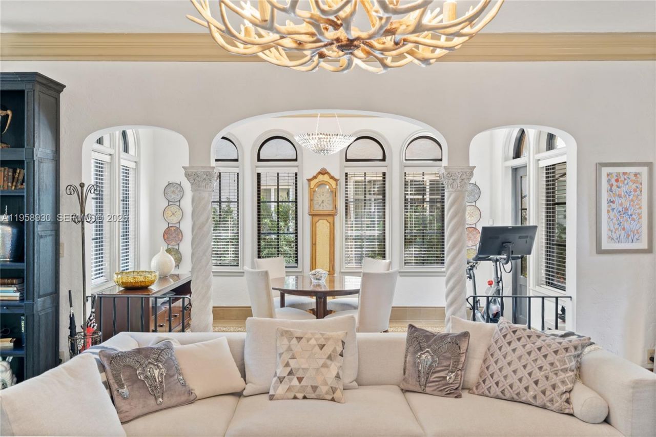 2330 Prairie Ave , Miami Beach, FL 33140 Photo