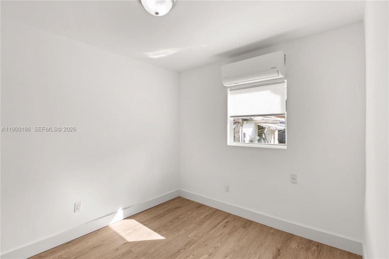 2508 SW 10th St , Unit 2508, Miami, FL 33135 Photo