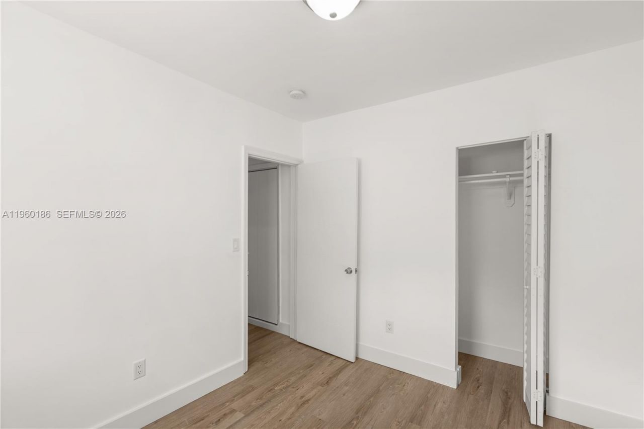 2508 SW 10th St , Unit 2508, Miami, FL 33135 Photo