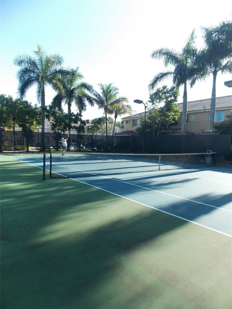 5610 NW 114th Pl, Unit 205, Doral, FL 33178 Photo