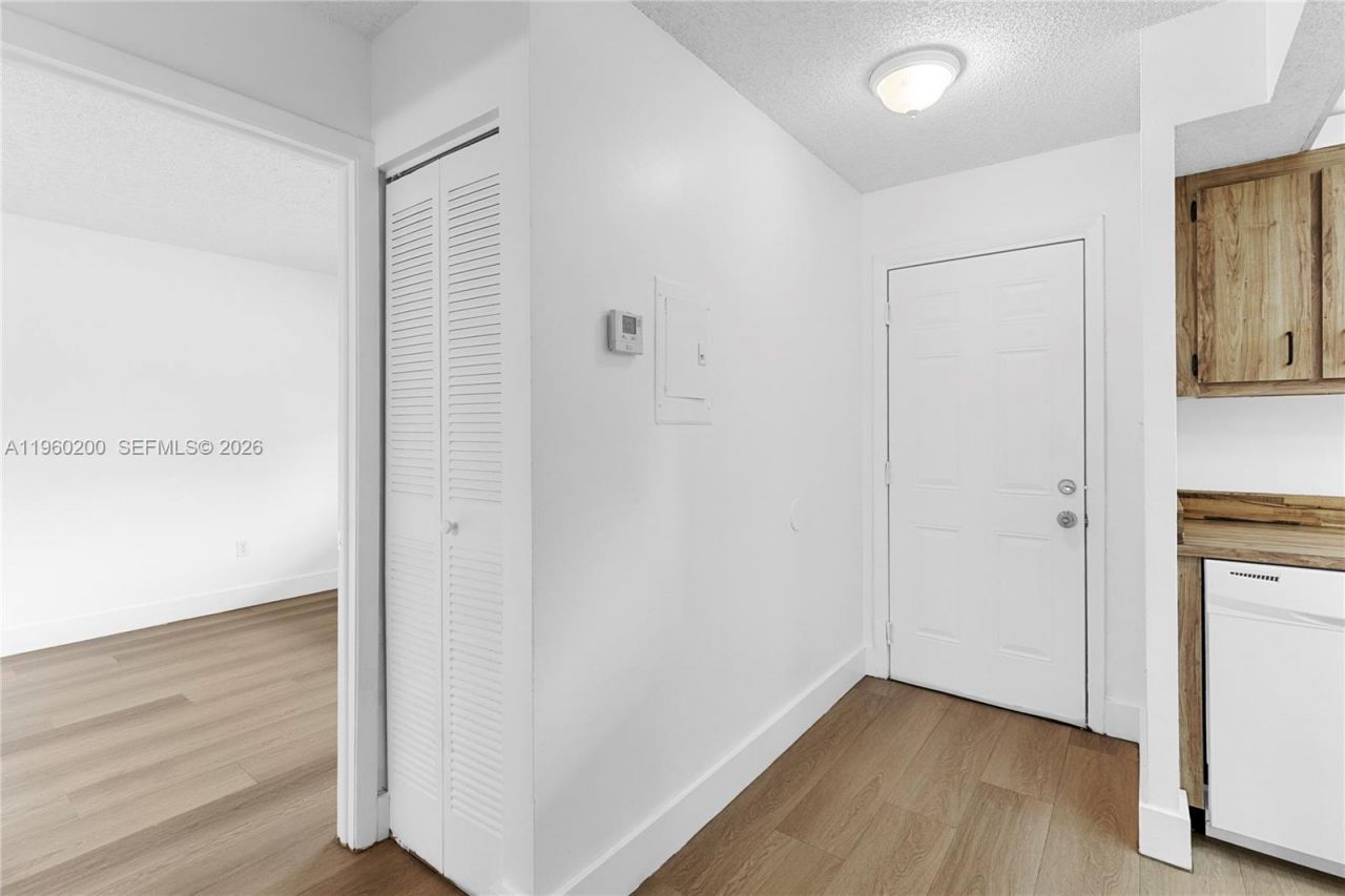 6061 Shakerwood Cir , Unit 206, Tamarac, FL 33319 Photo