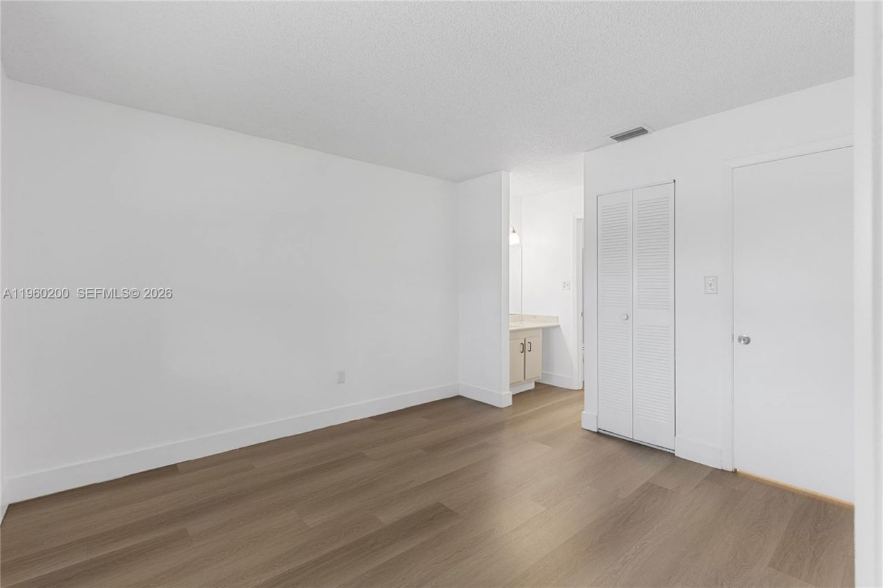 6061 Shakerwood Cir , Unit 206, Tamarac, FL 33319 Photo