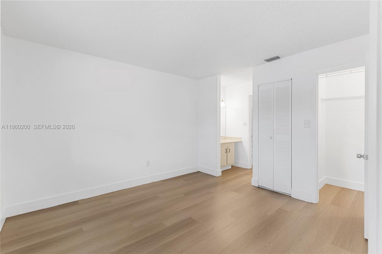 6061 Shakerwood Cir , Unit 206, Tamarac, FL 33319 Photo