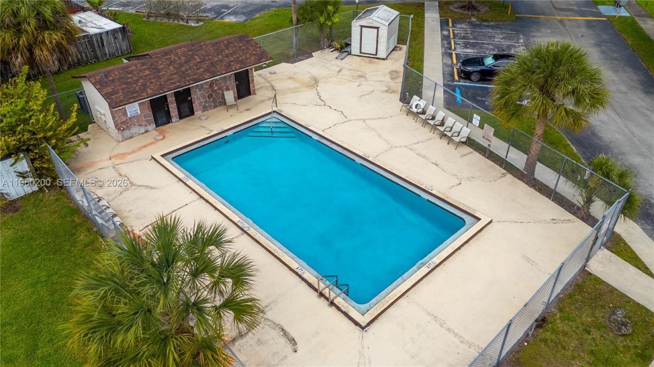 6061 Shakerwood Cir , Unit 206, Tamarac, FL 33319 Photo