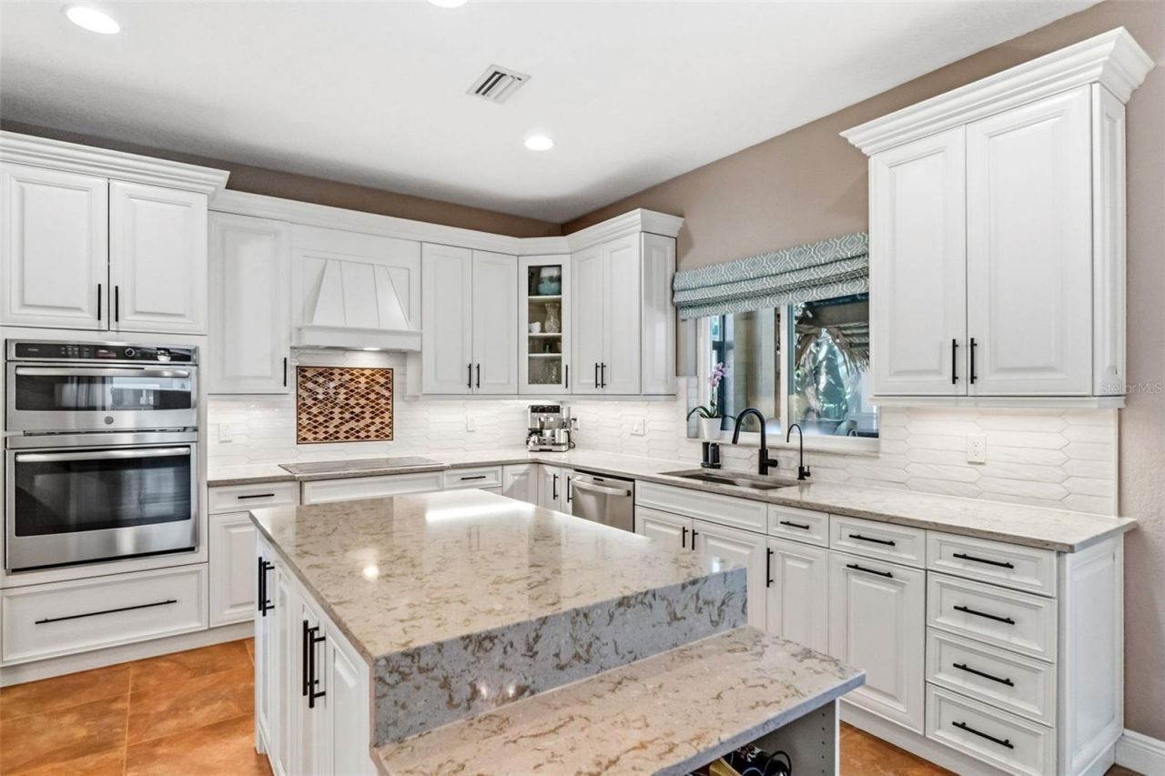 7020 Scrub Jay Drive, Sarasota, FL 34241 Photo