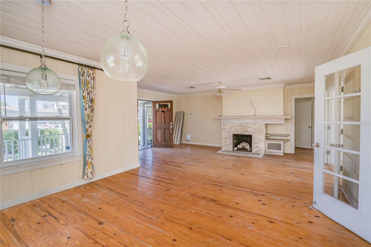 16029 Redington Drive, Redington Beach, FL 33708 Photo