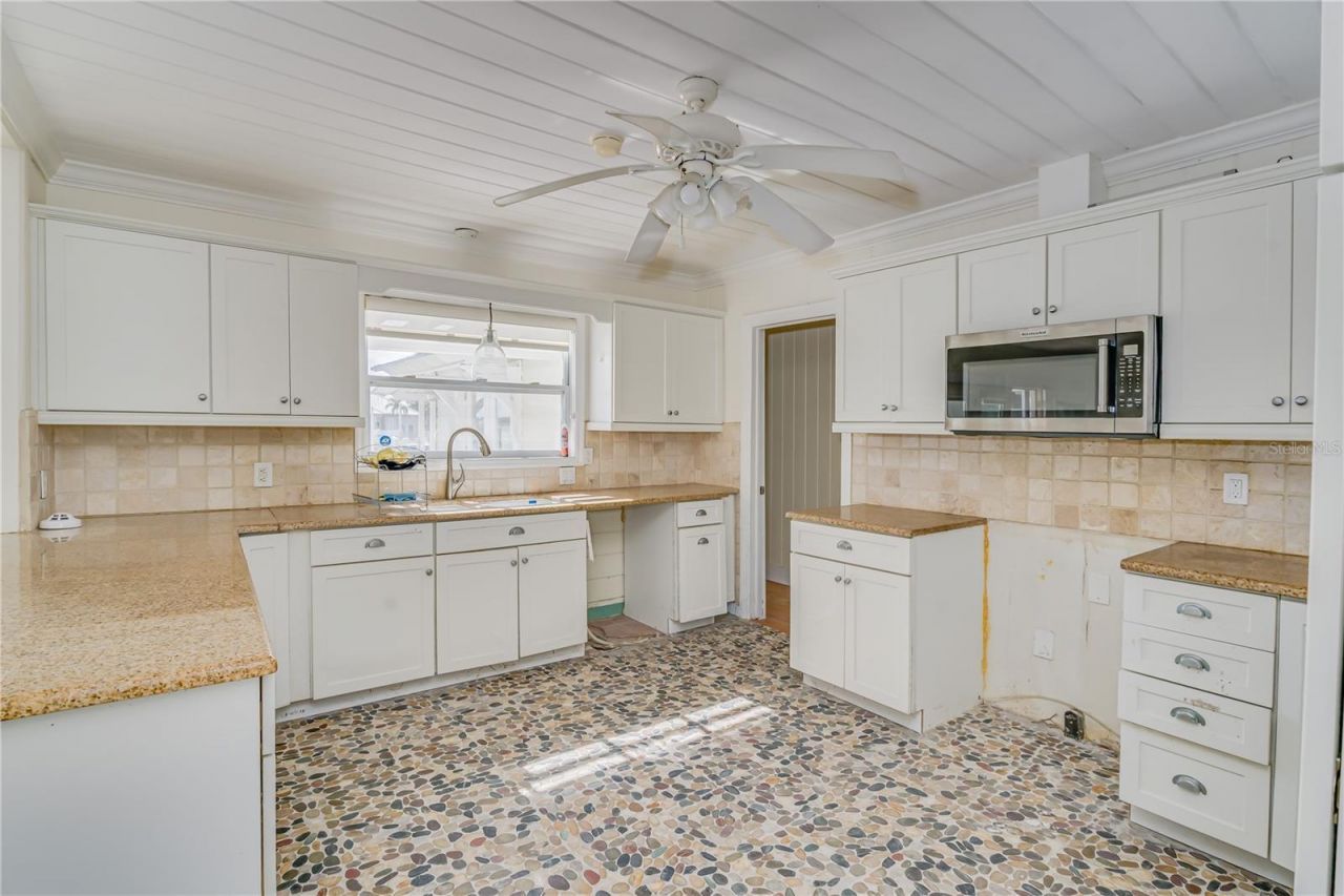 16029 Redington Drive, Redington Beach, FL 33708 Photo