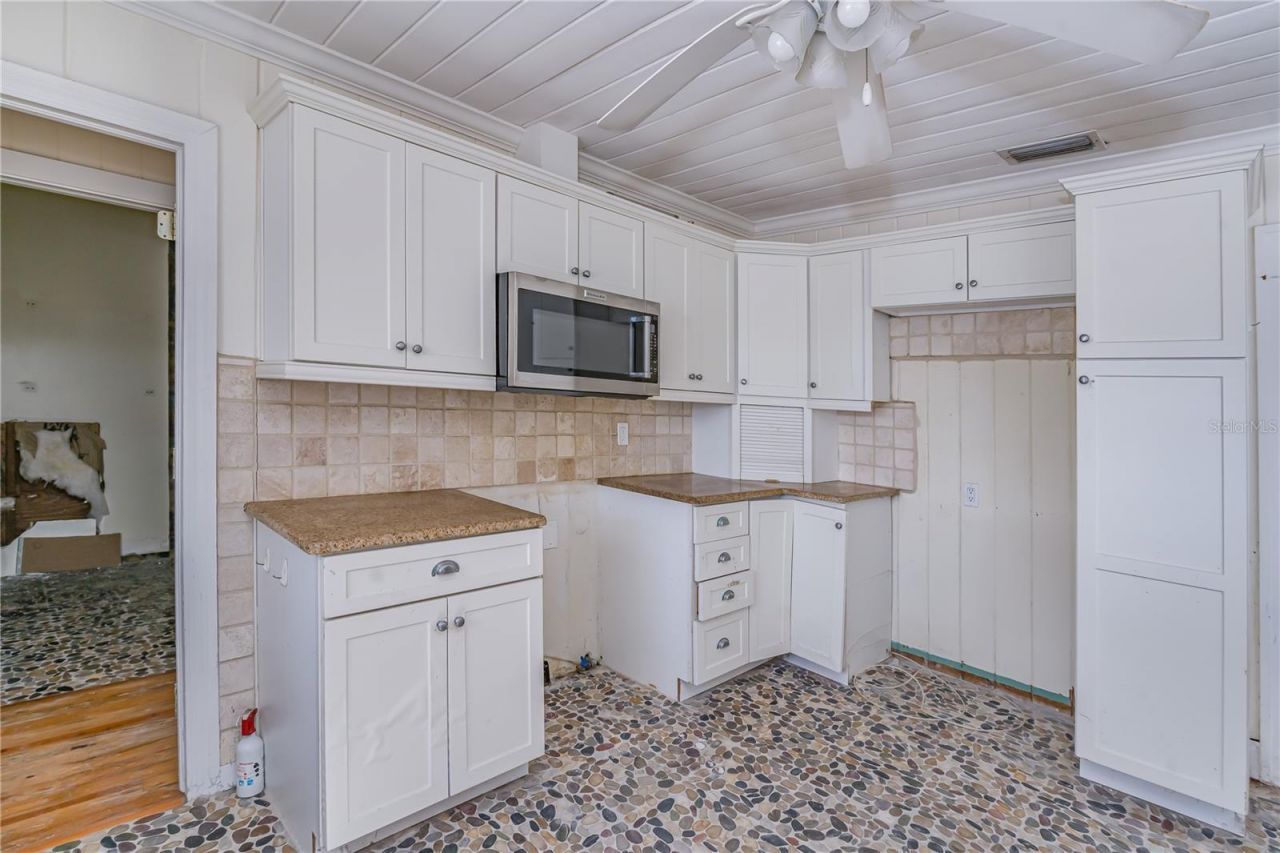 16029 Redington Drive, Redington Beach, FL 33708 Photo