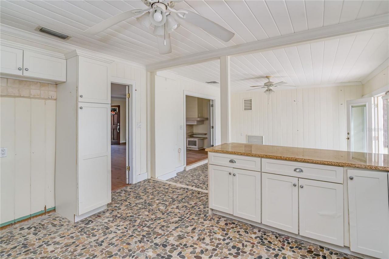 16029 Redington Drive, Redington Beach, FL 33708 Photo