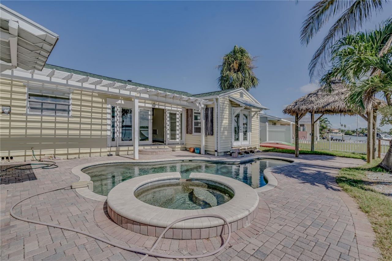 16029 Redington Drive, Redington Beach, FL 33708 Photo