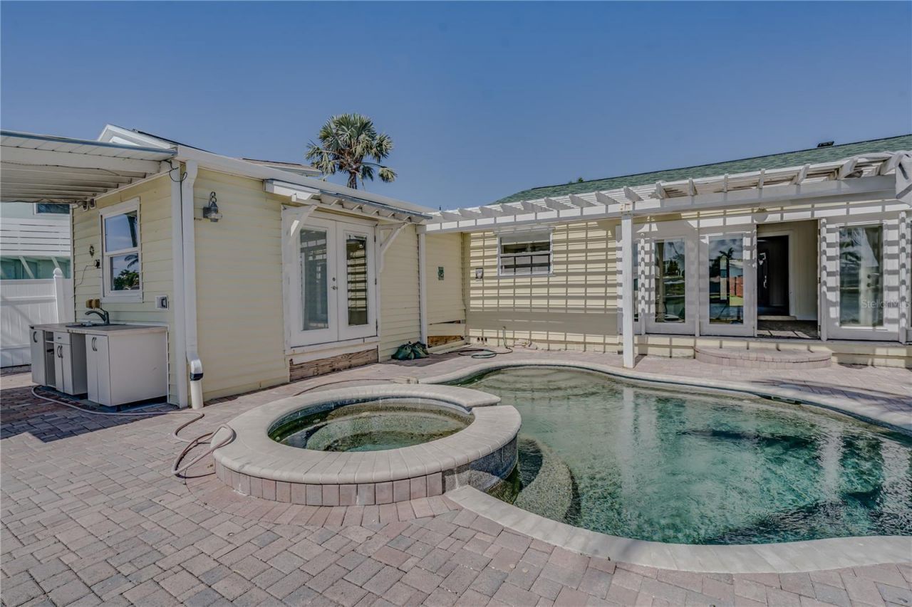 16029 Redington Drive, Redington Beach, FL 33708 Photo