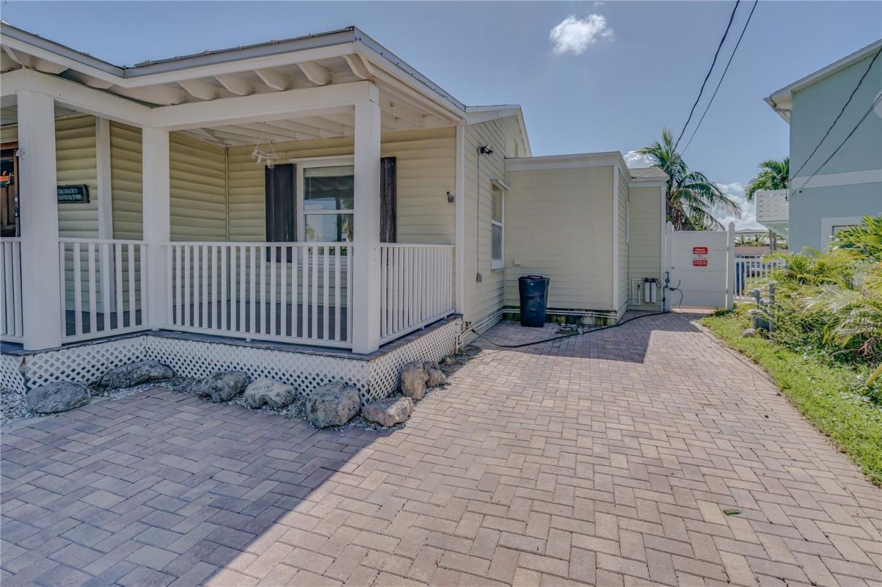 16029 Redington Drive, Redington Beach, FL 33708 Photo