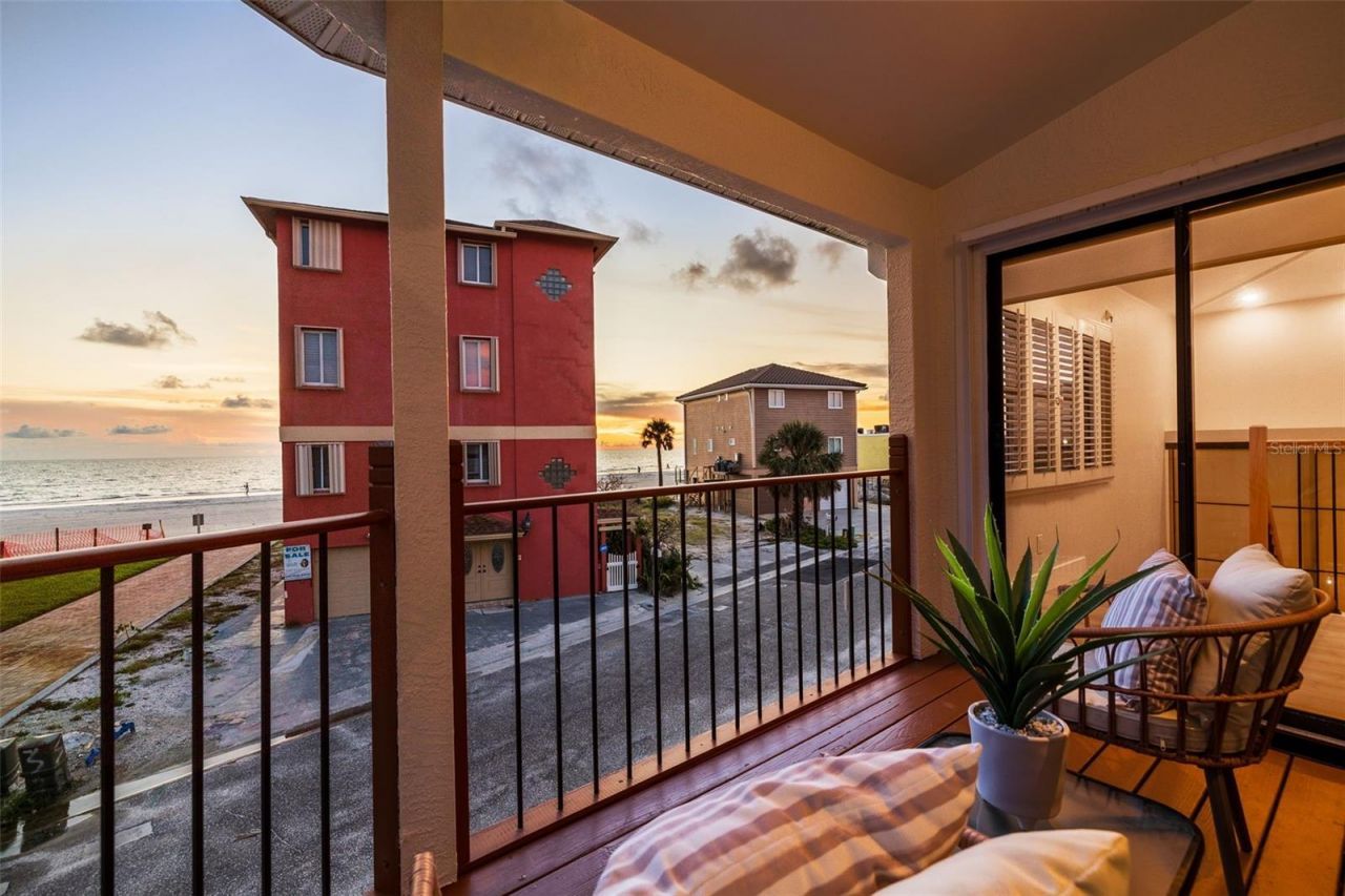 113 176th Avenue W, Redington Shores, FL 33708 Photo