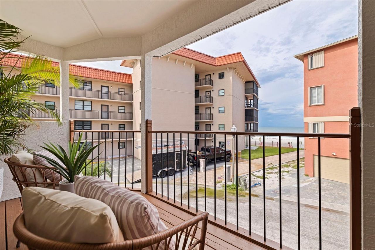 113 176th Avenue W, Redington Shores, FL 33708 Photo