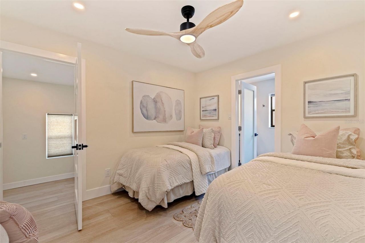 113 176th Avenue W, Redington Shores, FL 33708 Photo