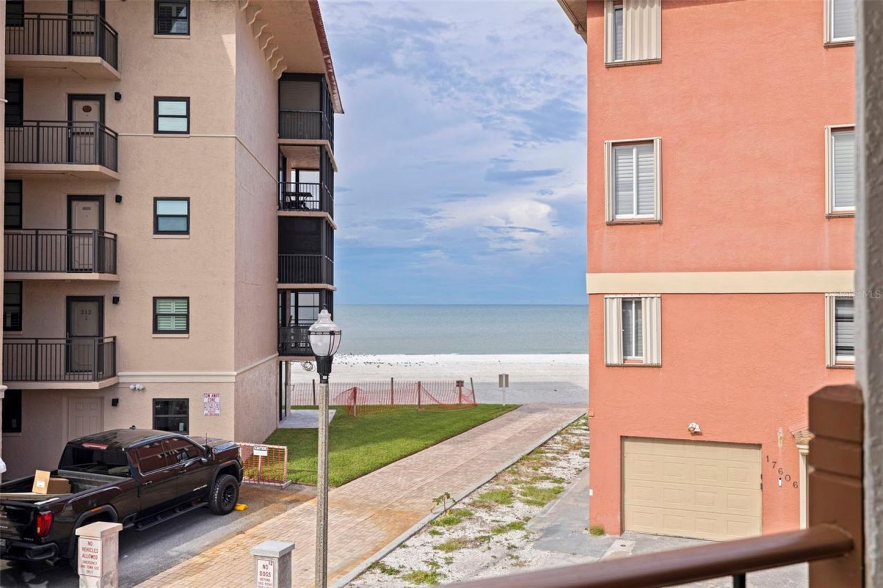 113 176th Avenue W, Redington Shores, FL 33708 Photo