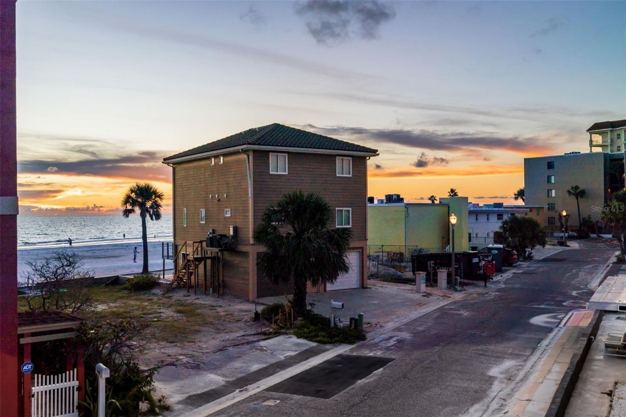 113 176th Avenue W, Redington Shores, FL 33708 Photo