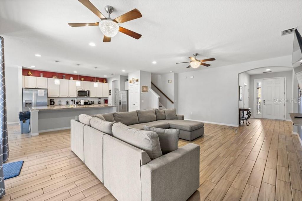 6009 Broad Oak Drive, Davenport, FL 33837 Photo