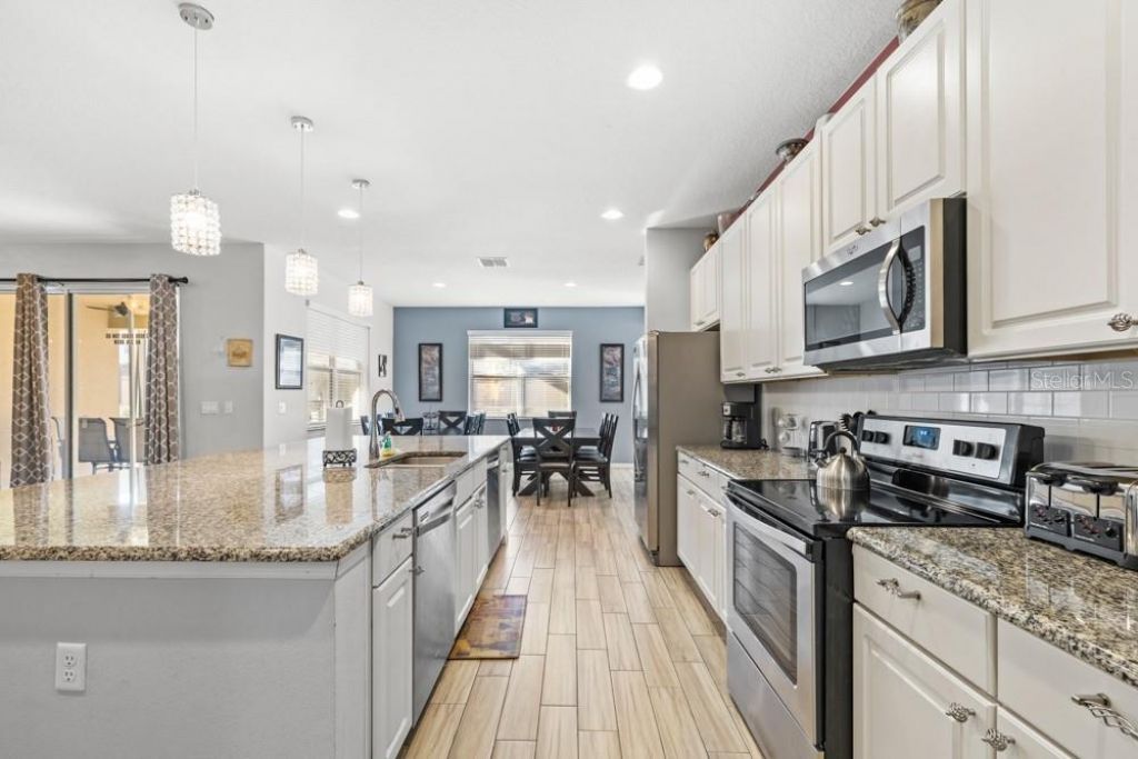 6009 Broad Oak Drive, Davenport, FL 33837 Photo