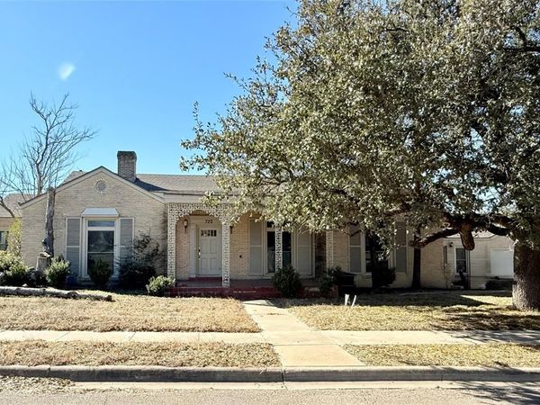 720 E Leslie Street, Hamilton, TX 76531