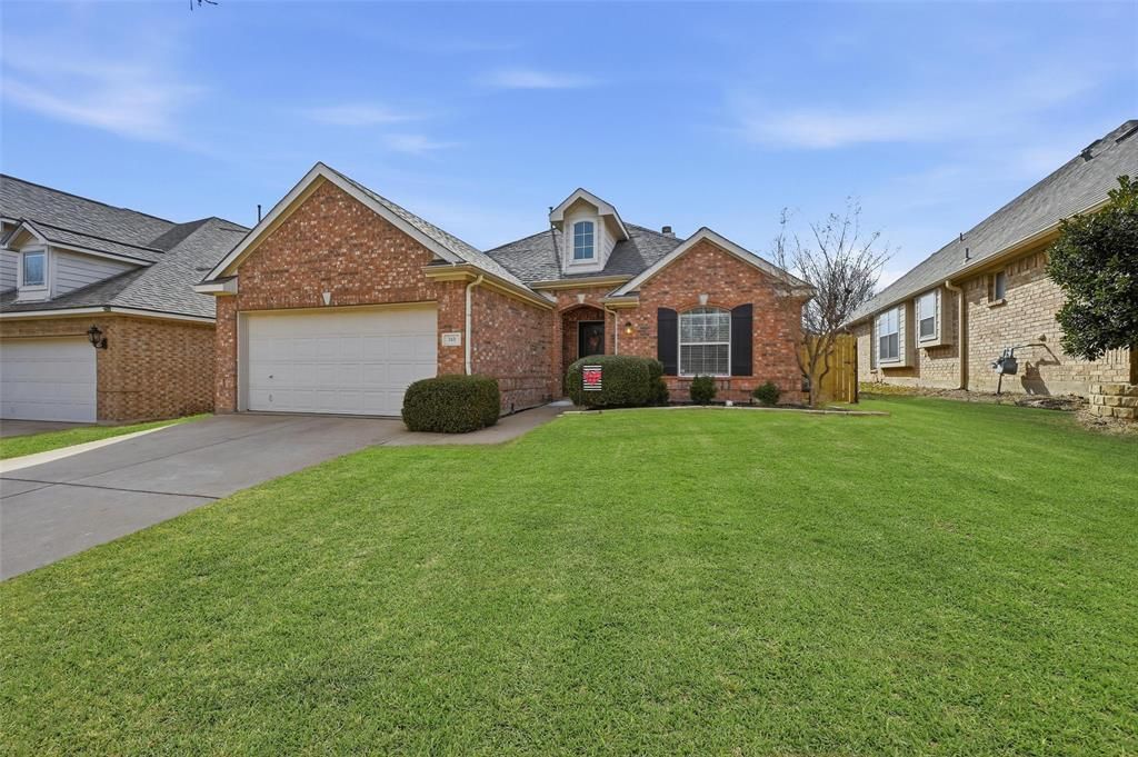 740 Red Elm Lane, Fort Worth, TX 76131 Main Photo